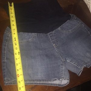 Maternity jeans size large